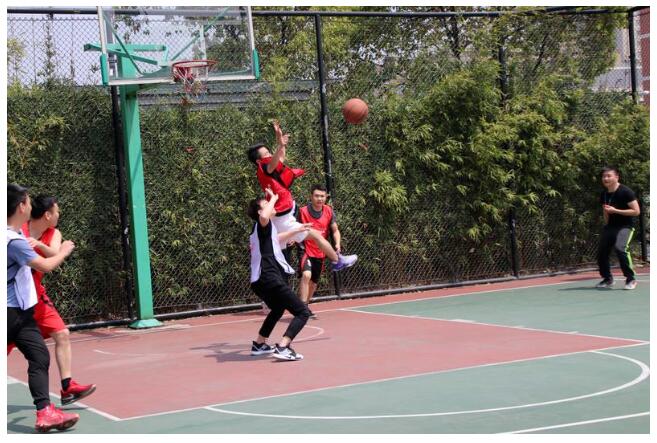 全員健身，這家公司籃球高手多達30個？
